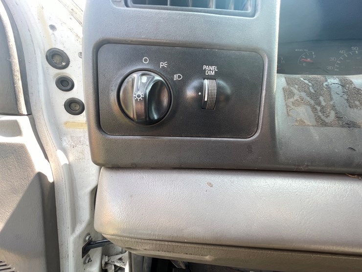1999-ford-f550-xl-image-24