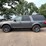 2017-ford-expedition-limited-image-2