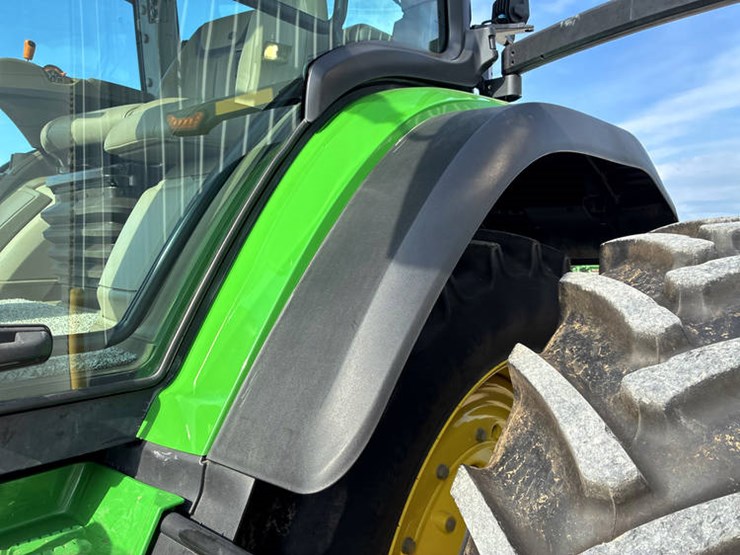 2022-john-deere-8r-310-image-37