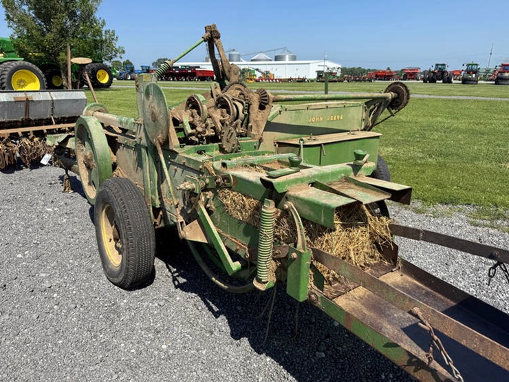 john-deere-14t-image-5