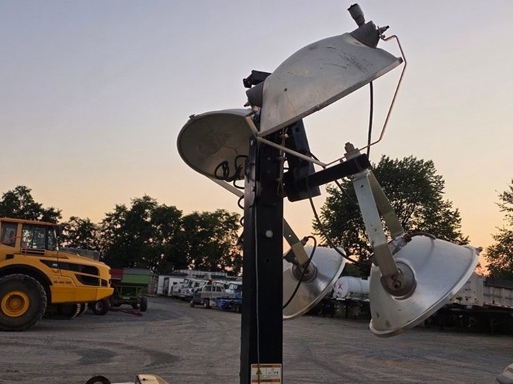2018-allmand-light-tower-(runs-and-works)-image-15