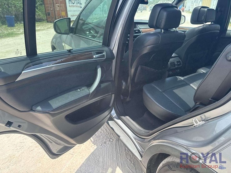 2013-bmw-x5-image-18