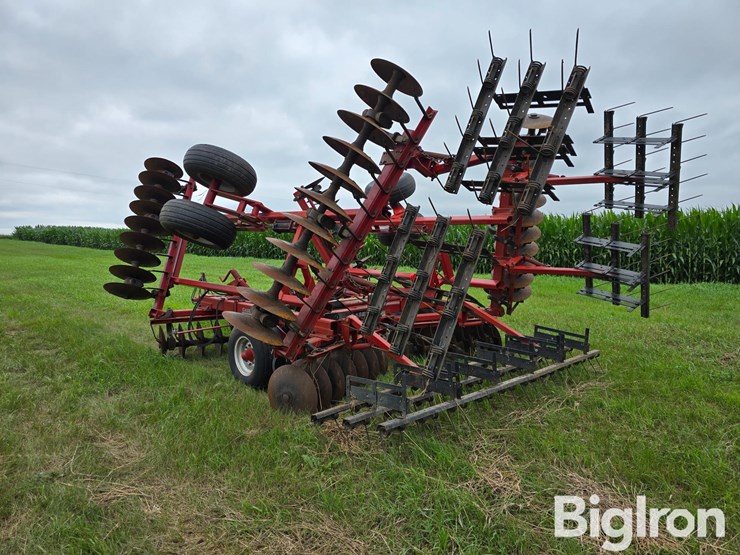 case-ih-3950-image-7