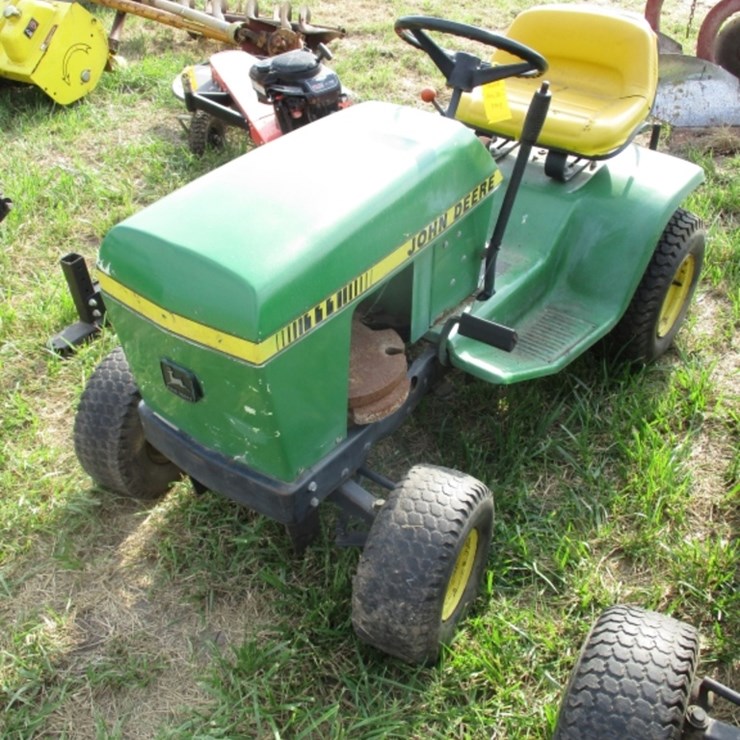 JOHN DEERE 110