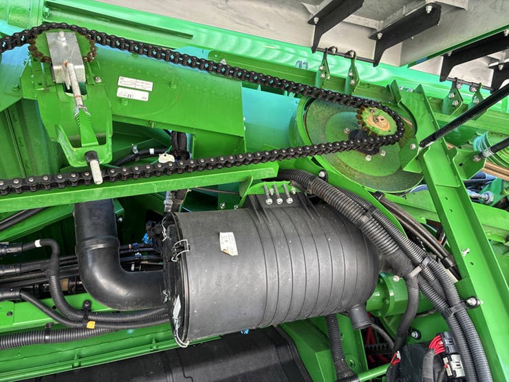 2024-john-deere-s780-image-45