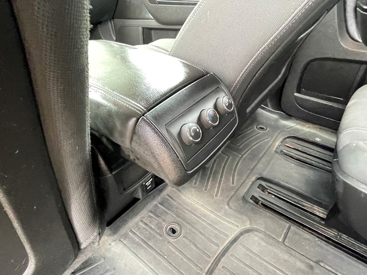 2014-chevrolet-traverse-image-68