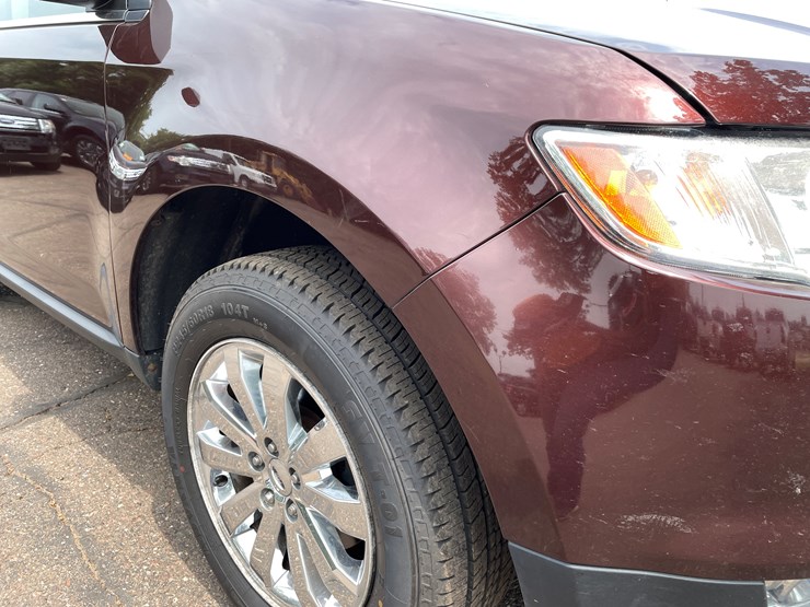 2010-ford-edge-image-32