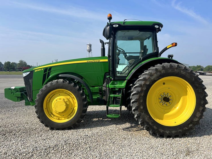 2012-john-deere-8285r-image-11
