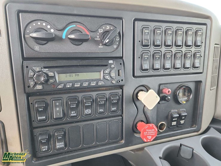 2012-international-workstar-7600-image-18