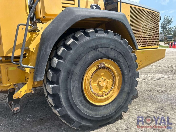 2016-deere-410e-image-13