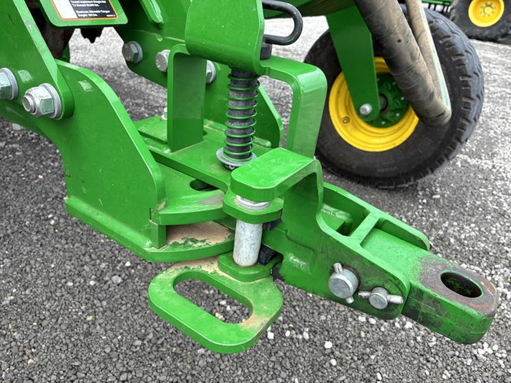 2023-john-deere-2510h-image-57