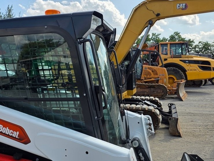 2023-bobcat-t770-image-10