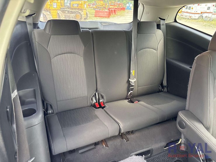 2016-chevrolet-traverse-image-21