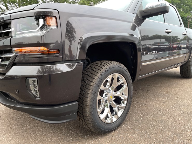 2016-chevrolet-silverado-image-12