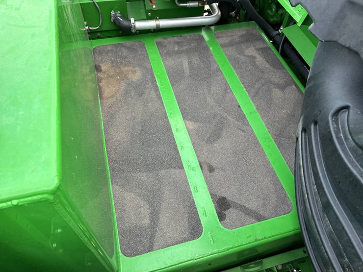 2015-john-deere-s680-image-102