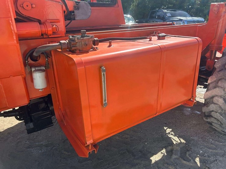 lull-highlander-1044c-54-series-ii-10,000lb-4x4-rough-terrain-telehandler-image-19