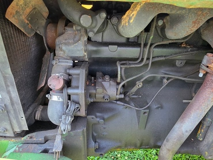 john-deere-300-image-31