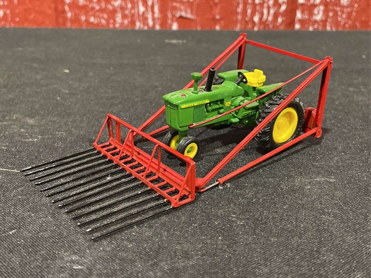 john-deere-3010-image-1