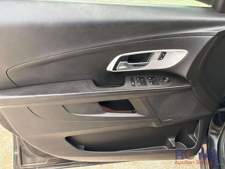 2015-chevrolet-equinox-image-8
