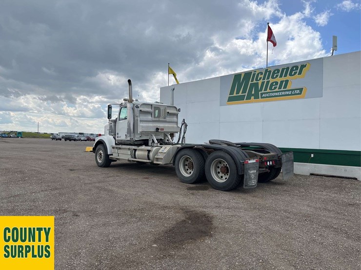 2015-western-star-4900-image-11