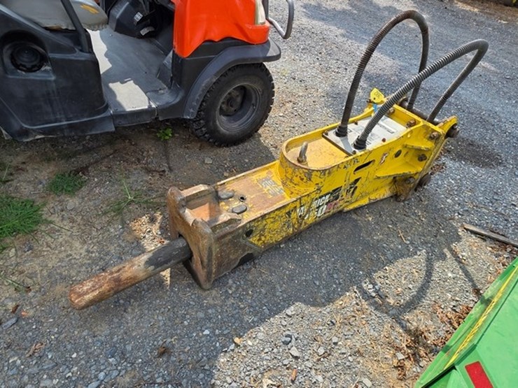 maverick-3250-excavator-hammer-image-4