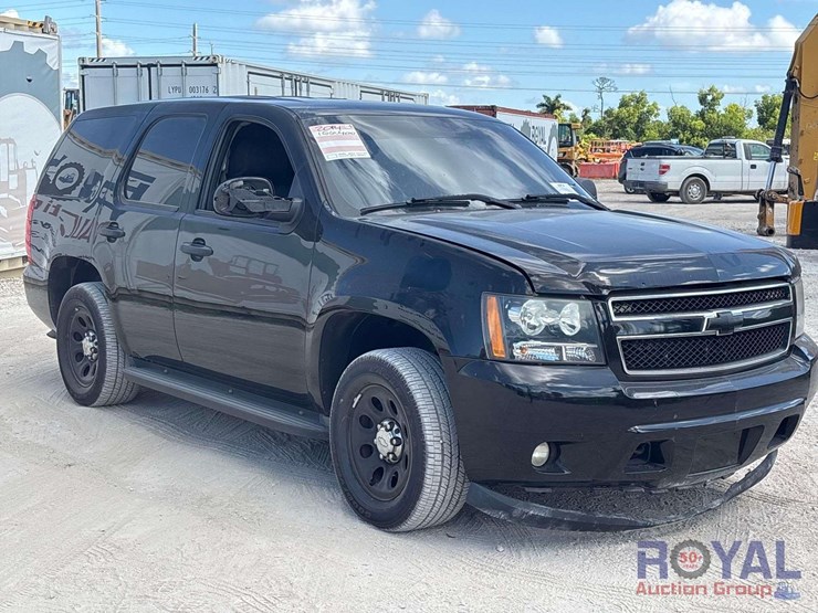 2014-chevrolet-tahoe-image-2