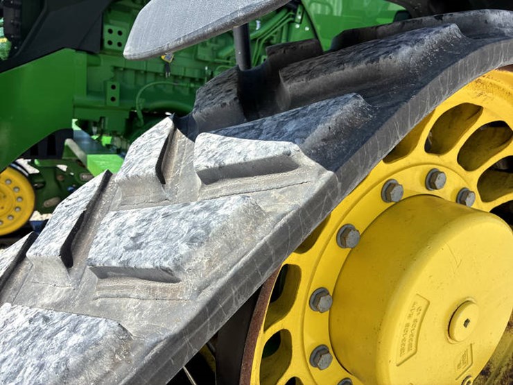 2020-john-deere-8rx-410-image-61