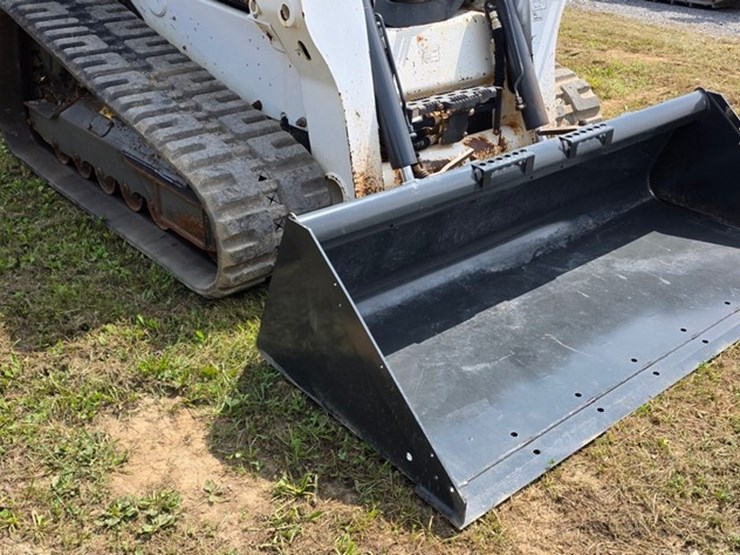 2022-bobcat-t770-image-6