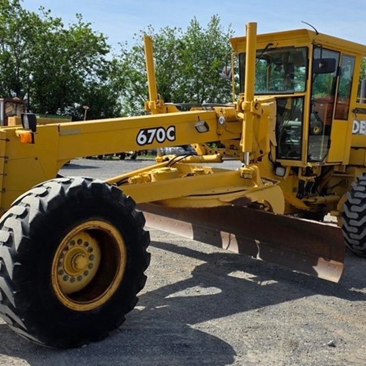 2001 DEERE 670C
