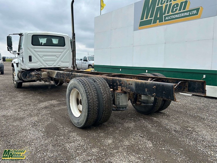 2010-international-durastar-4300-image-13