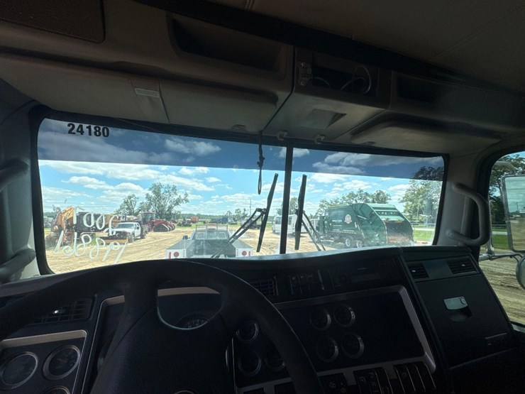2007-kenworth-t800-image-26
