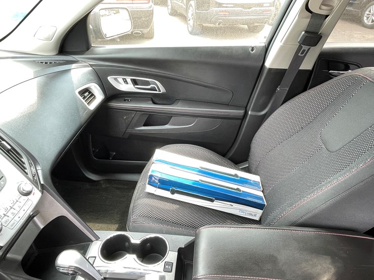 2013-chevrolet-equinox-lt-image-54