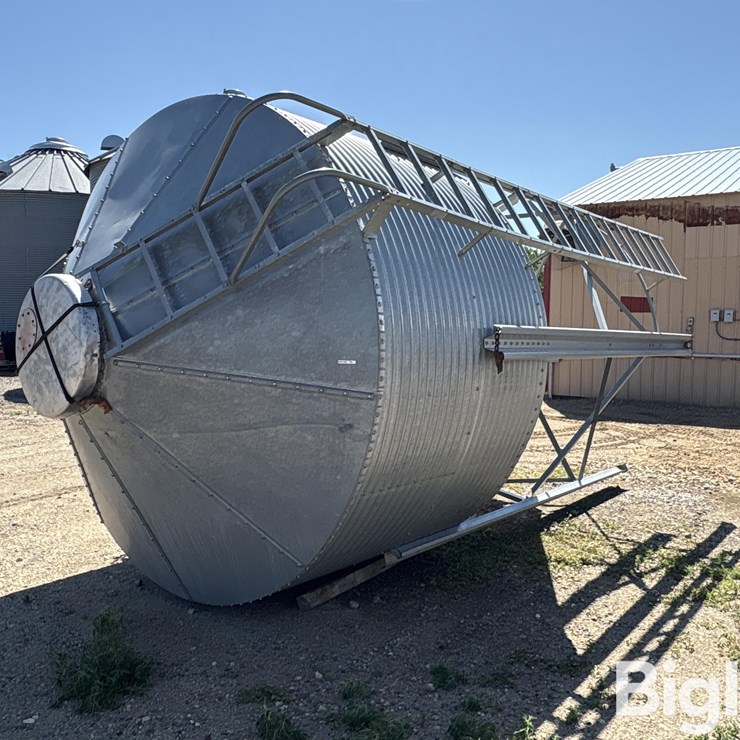 Valco 7 Ton Hopper Bin