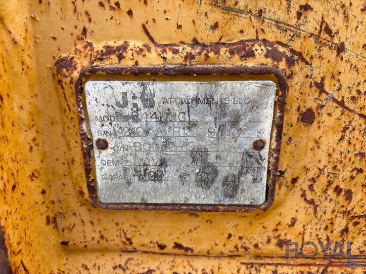 2011-deere-844k-image-29