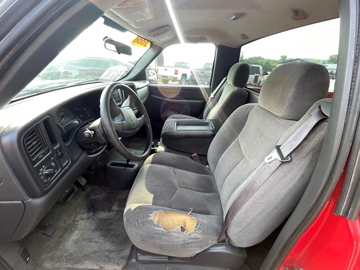 2006-chevrolet-silverado-2500-image-53