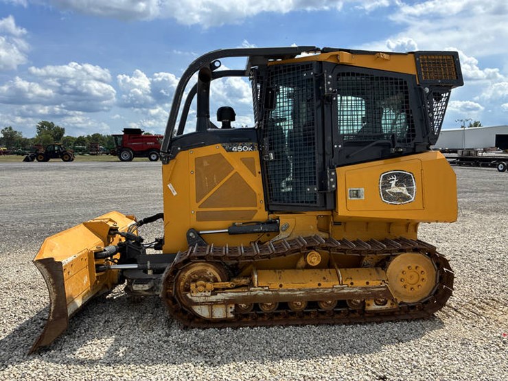 2022-john-deere-450-image-10