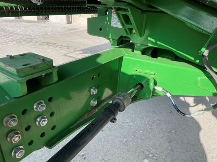 2017-john-deere-s680-image-39