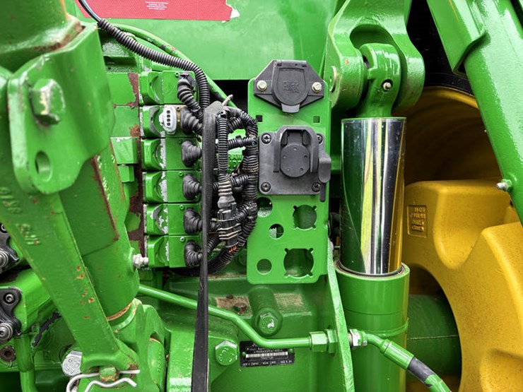 2009-john-deere-8430-image-22