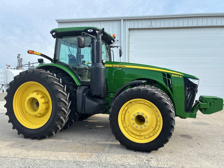 2012-john-deere-8360r-image-3
