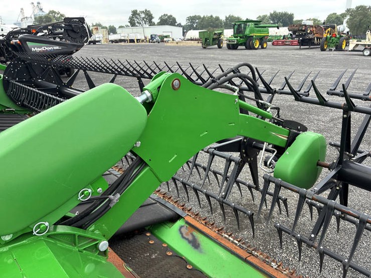 2019-john-deere-740fd-image-21