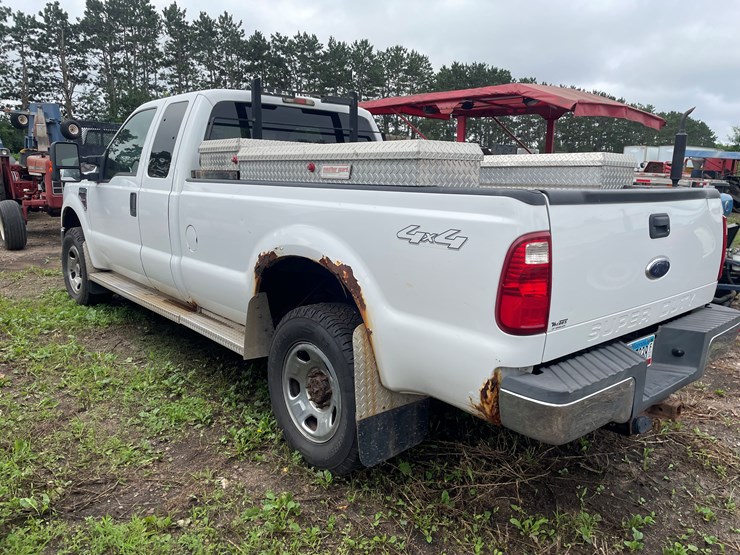 2009-ford-f350-xlt-image-2