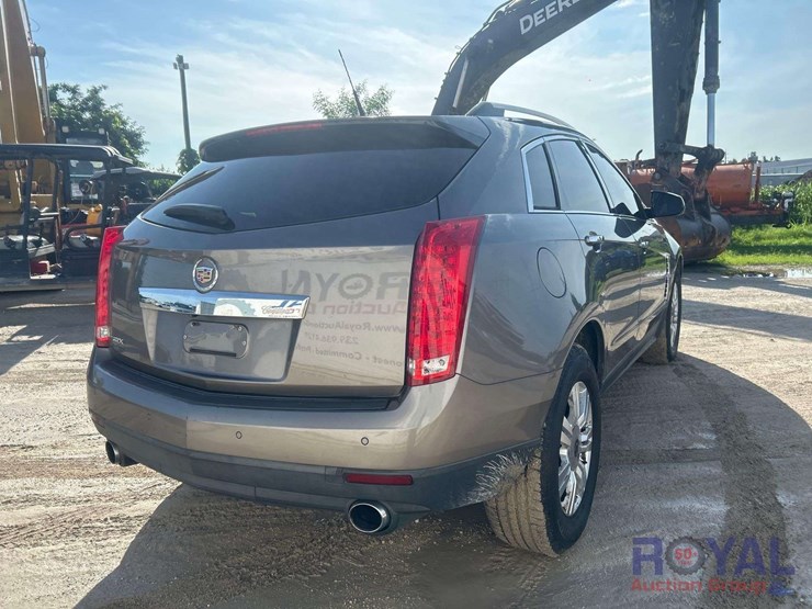 2011-cadillac-srx-image-3