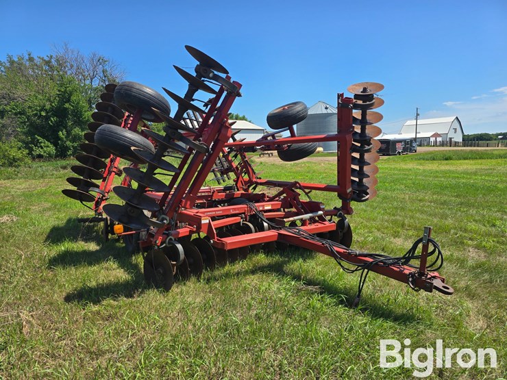 case-ih-3950-image-3