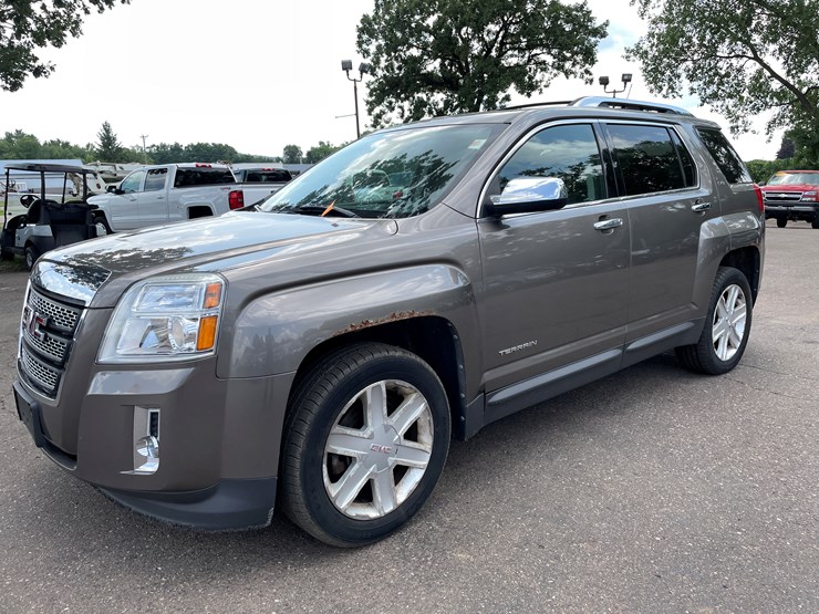 2010-gmc-terrain-slt-image-1