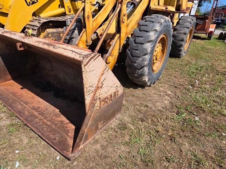 1977-caterpillar-910-image-30