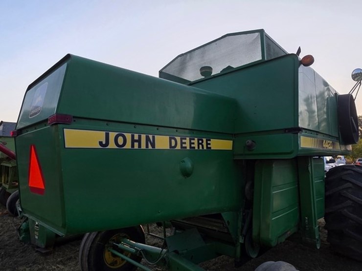 john-deere-4420-image-25