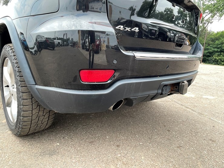 2013-jeep-grand-cherokee-image-25