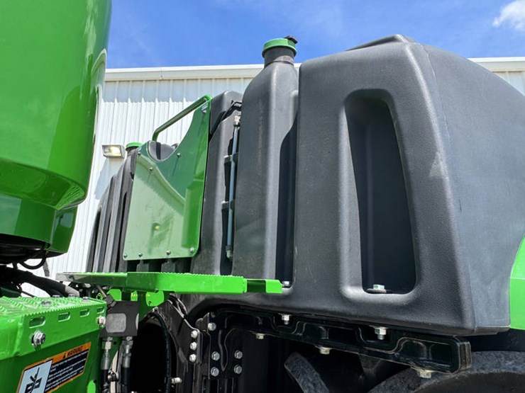 2017-john-deere-9570r-image-11
