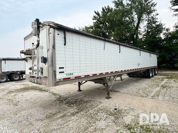 2016-wilson-grain-trailer-image-1