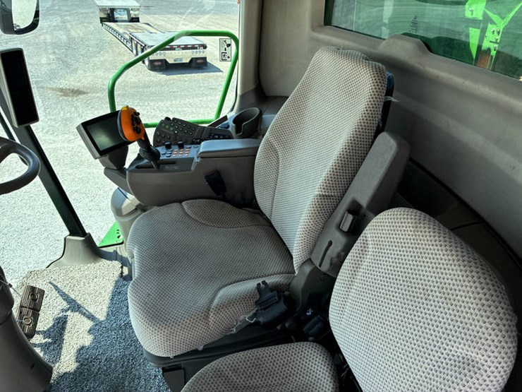2013-john-deere-s690-image-101